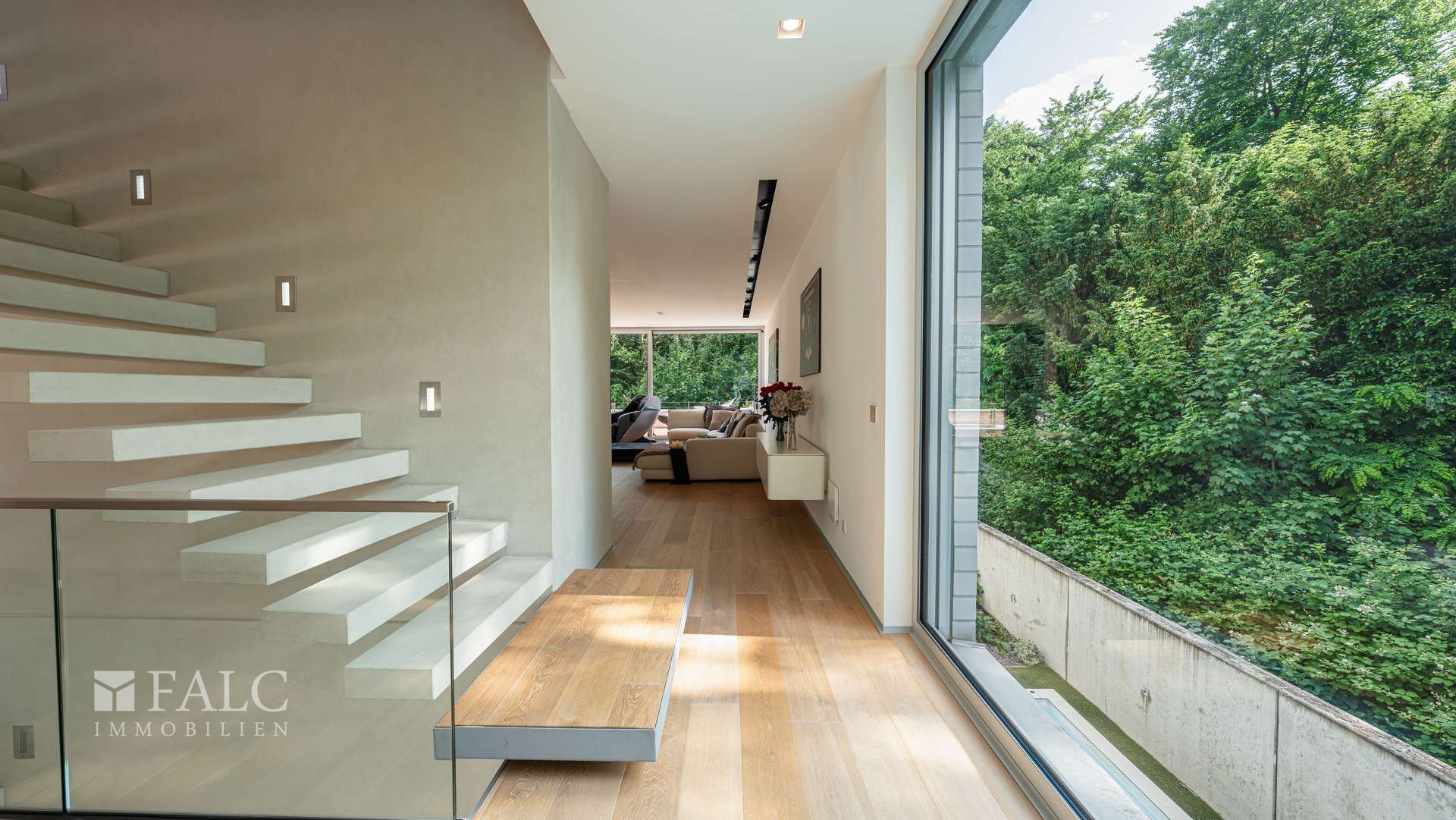 Wohnzimmer_Treppe (2)